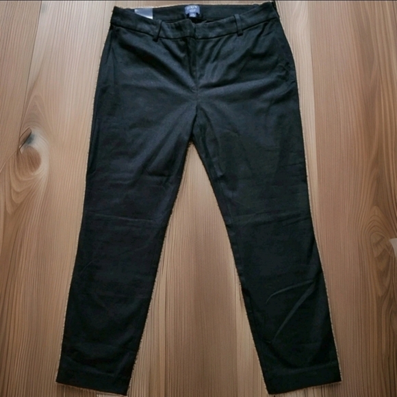 J. Crew Pants - J.Crew NWT Winnie Crop Pants Size 10 • Black